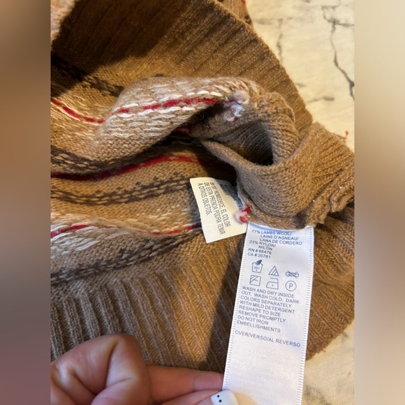 EUC Tommy Hilfiger women’s wool sweater - Picture 2 of 2